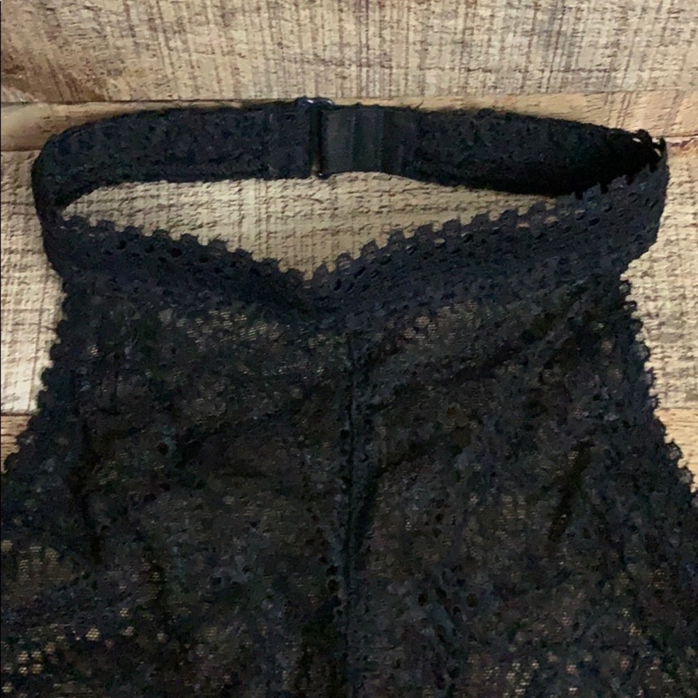 Victoria's Secret Black Lace Halter Bra - Picture 3 of 9